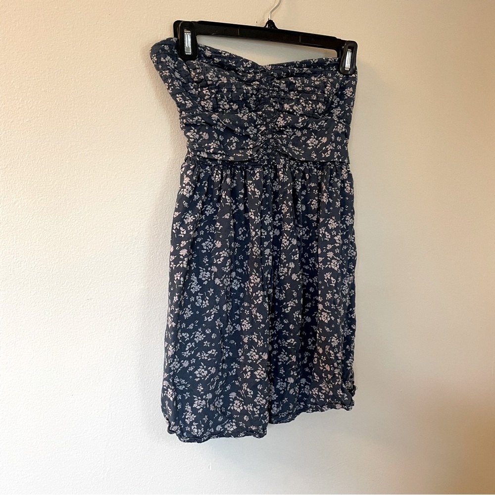 O'Neill | Blue and White Ruched Strapless Floral Sundress | Size Small - Picture 2 of 12